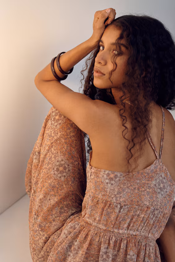 Топ на бретелях с баской