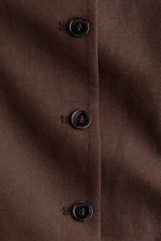 Длинный жилет