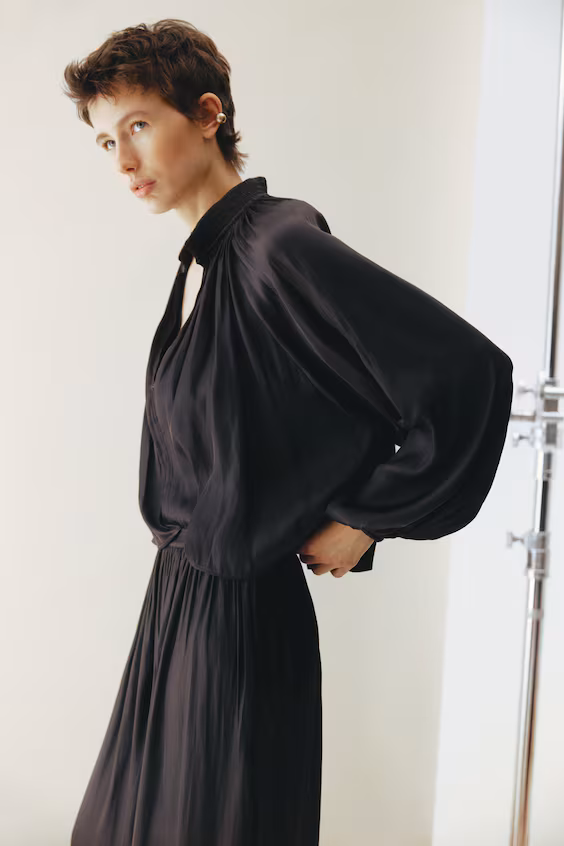 Свободная блуза с v-образным вырезом