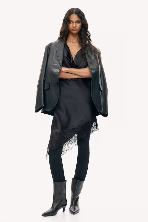 Платье с открытой спиной из атласа