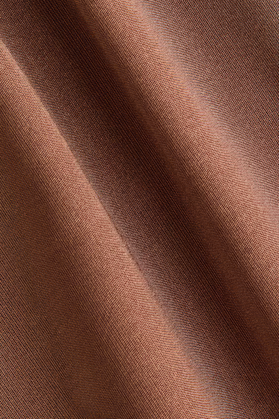 Топ с запахом на шее и кружевом