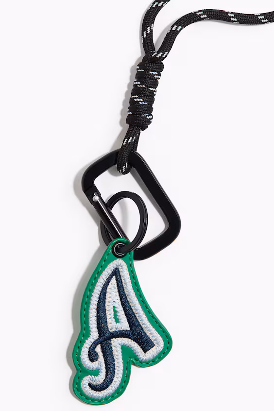 Декоративный аксессуар для чемодана