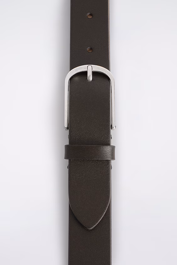 Ремень из кожи с круглой пряжкой