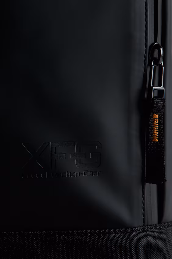 Рюкзак с воротной отделкой