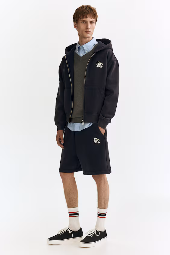 Шорты в свободном стиле