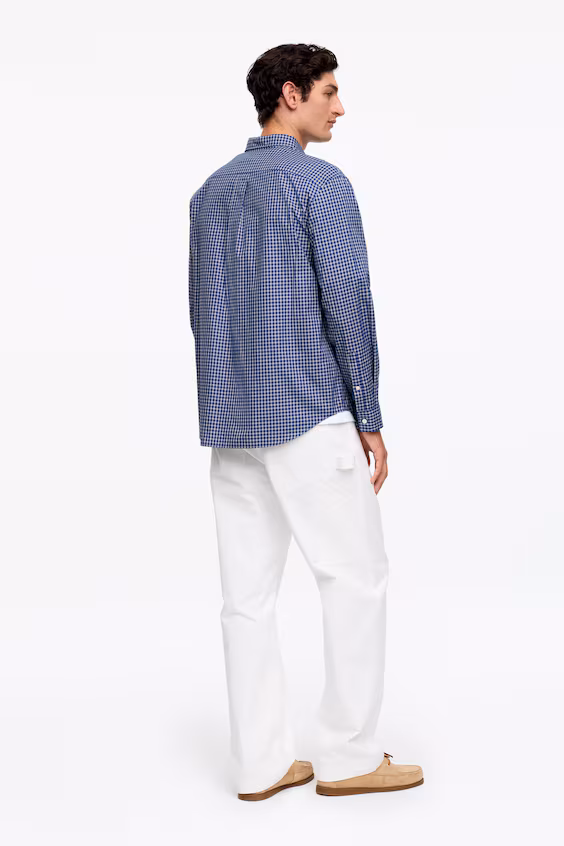 Свитер из тонкой вязки в свободном стиле