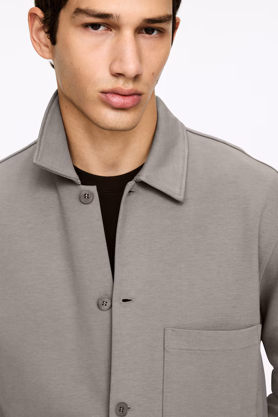 Пальто из мягкой вязаной ткани