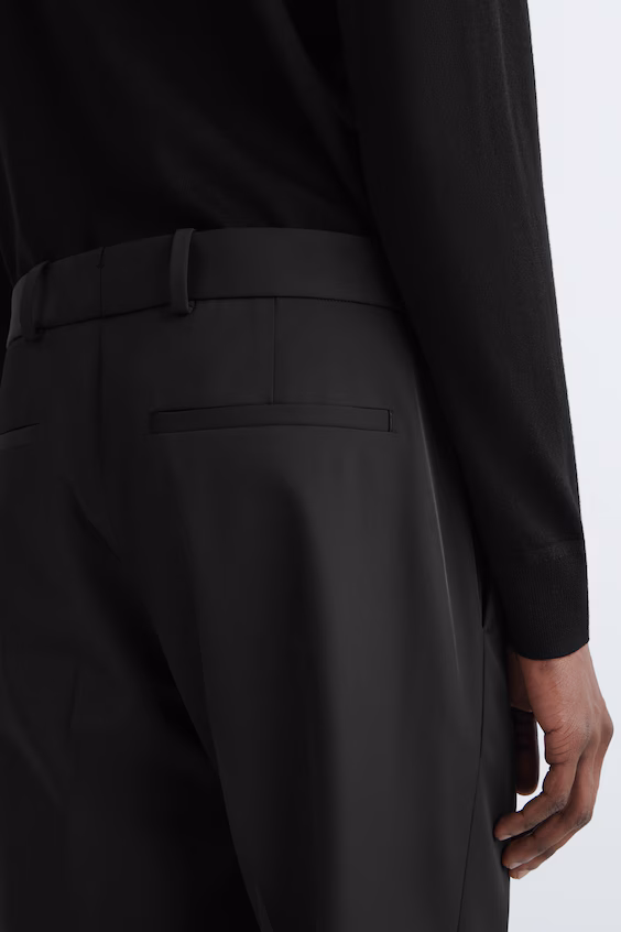 Брюки прямого кроя из технического твила