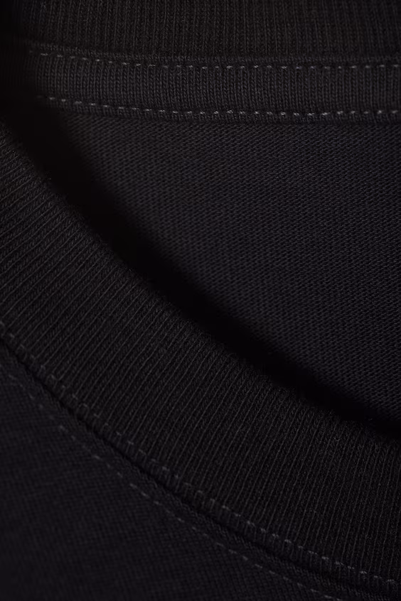 Футболка с длинным рукавом в свободной посадке