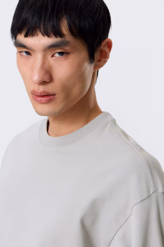 Футболка с длинным рукавом в свободной посадке