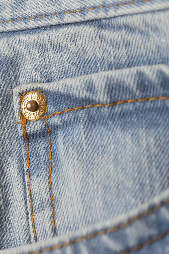 Прямые джинсы looser средней посадки