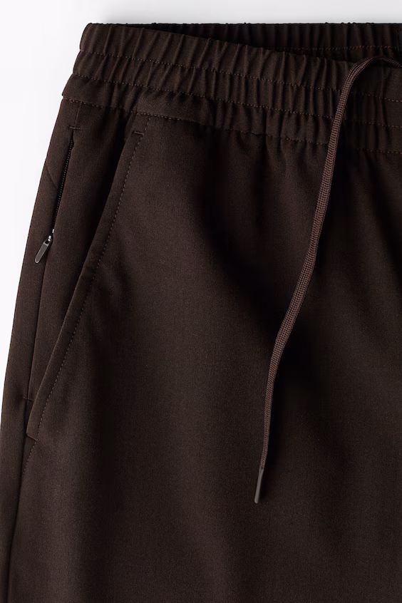 Плотные брюки regular fit на резинке из четырехсторонней эластичной ткани