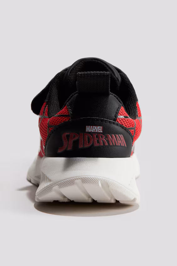 Принтованные кроссовки