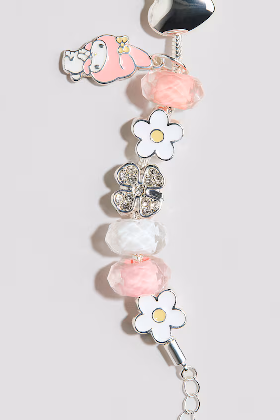 Браслет с подвесками