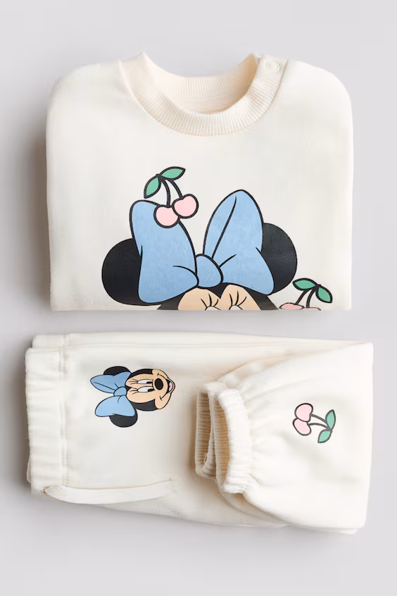 Двухкомпонентный костюм из футера в принтованном исполнении