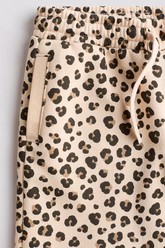 Широкие джоггеры с начесом