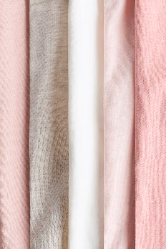 Набор из 5 футболок