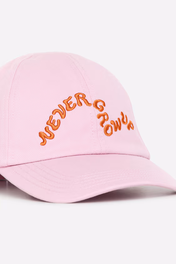 Вышитая бейсболка