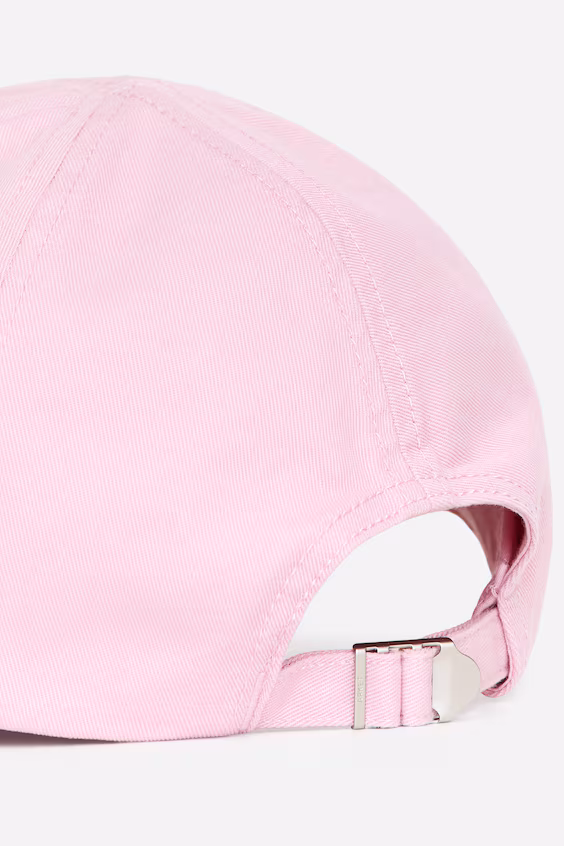 Вышитая бейсболка