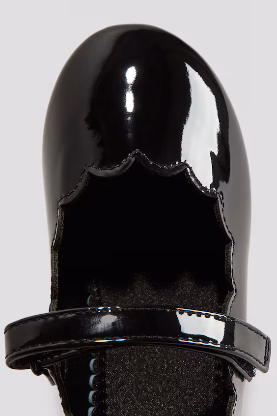 Школьные лакированные туфли sabrinas