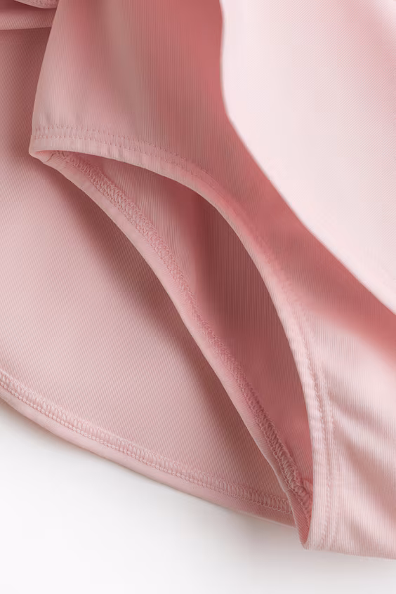 Футболка для спорта с юбкой