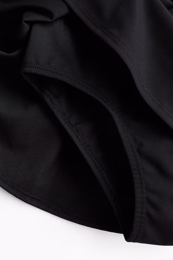 Футболка для спорта с юбкой