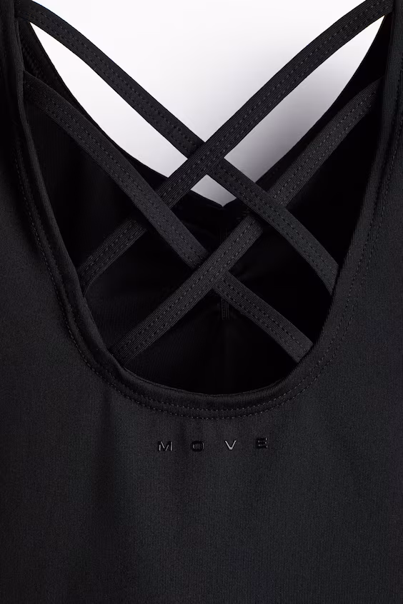 Футболка для спорта с юбкой