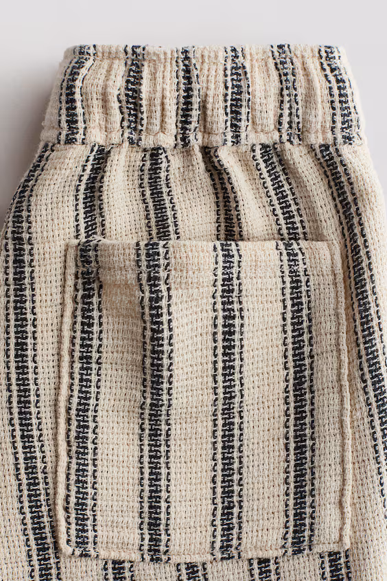 Брюки с удобной посадкой с текстурой