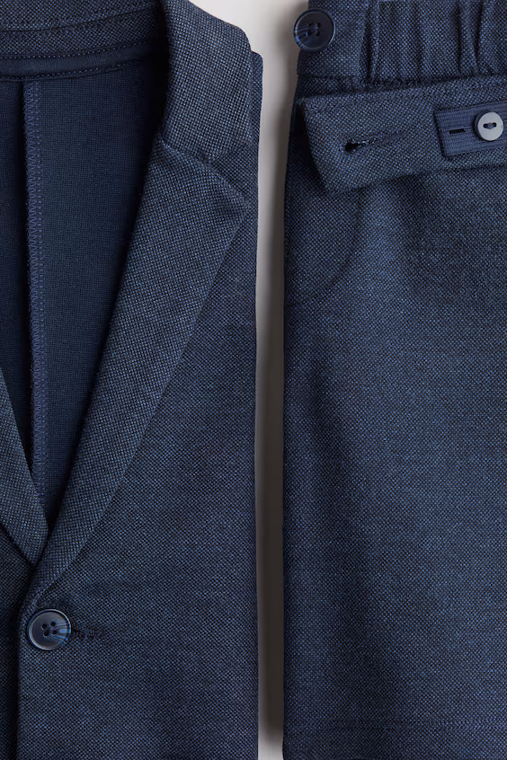 Костюм с рубчиковой отделкой