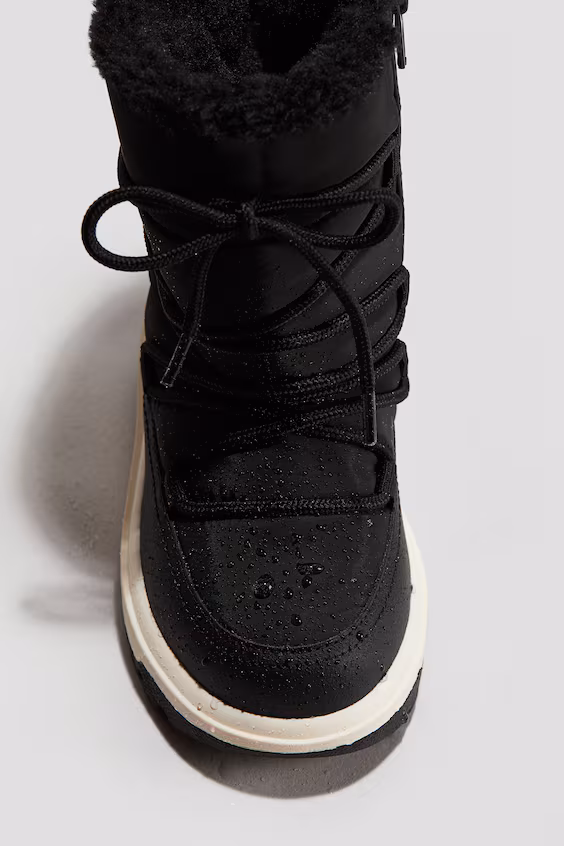 Водонепроницаемые ботинки