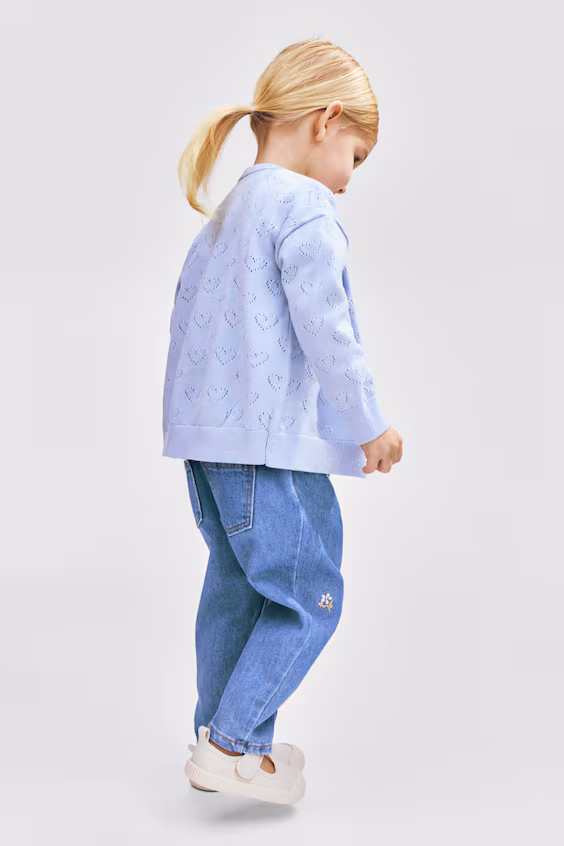 Джинсы с вышивкой