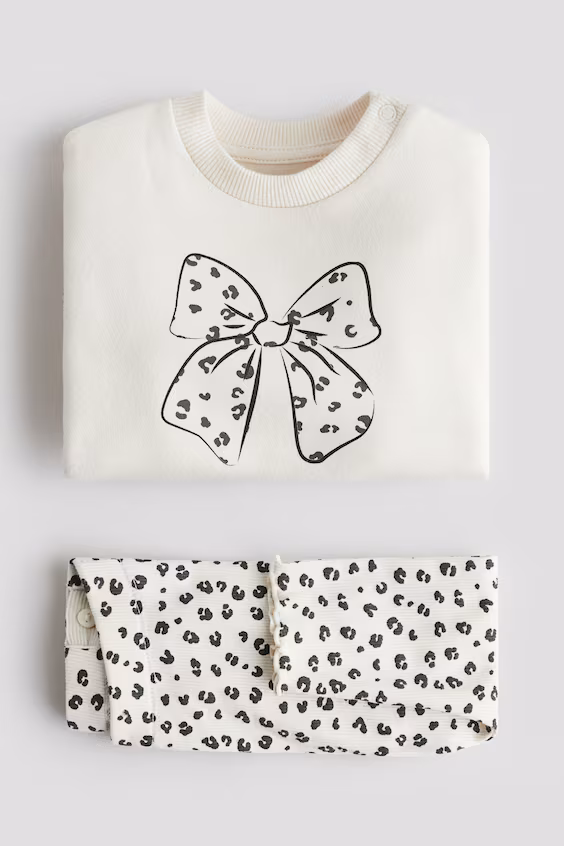 Набор толстовки и леггинсов