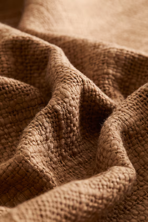 Чехол на подушку из ткани фламме