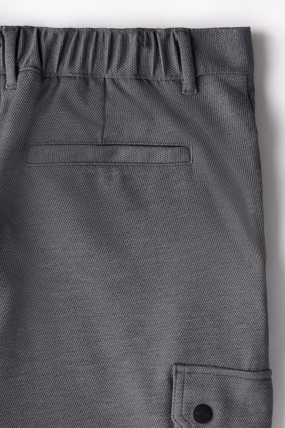 Брюки slim fit с карго-карманами