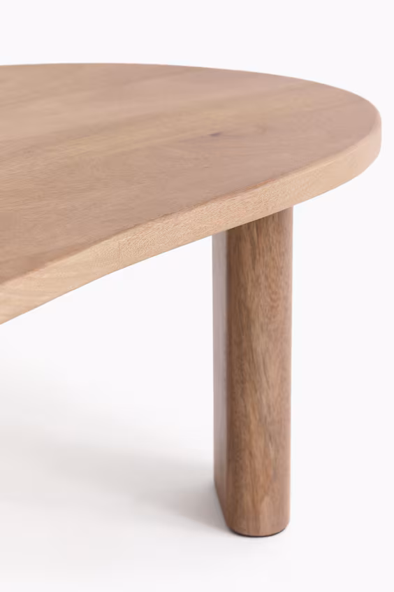 Журнальный столик из мангового дерева