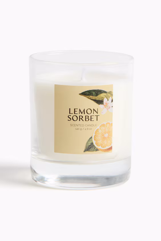 Ароматическая свеча в стеклянном контейнере