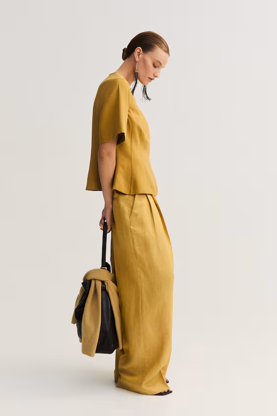 Топ с баской