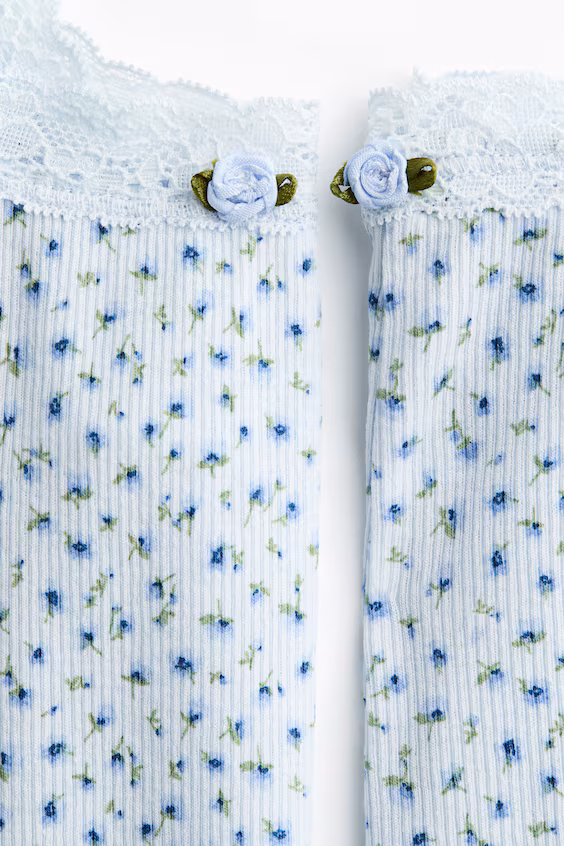 Пижама в рубчик с кружевными краями