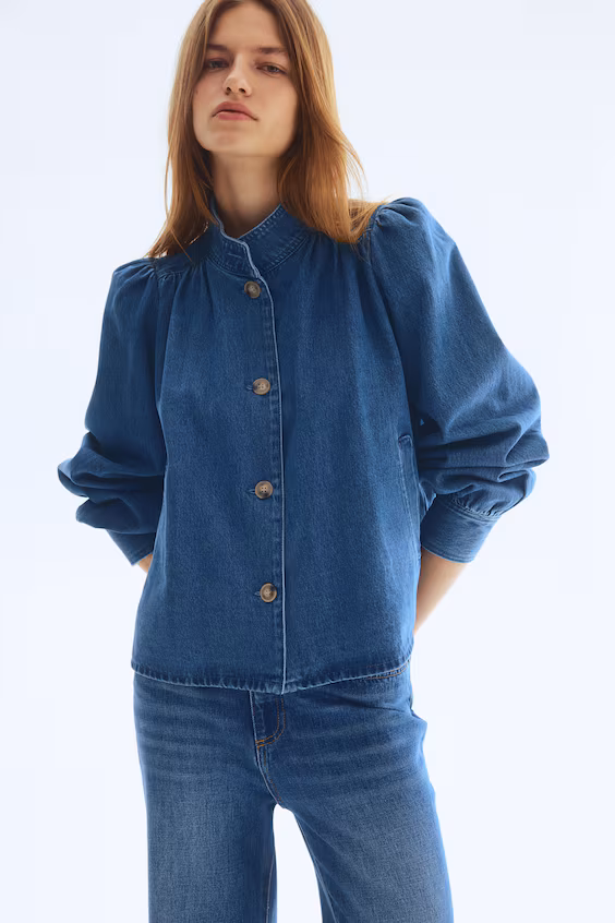 Плащ из джинсы с объемными рукавами