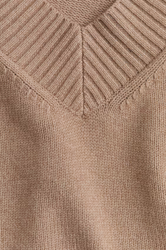 Свитер с лодочкой