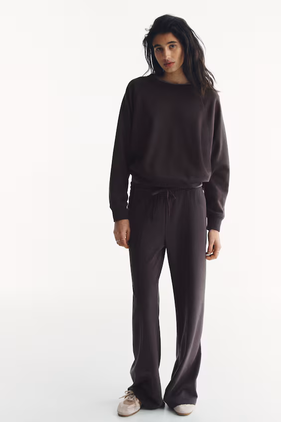 Свитшот с реглановыми рукавами