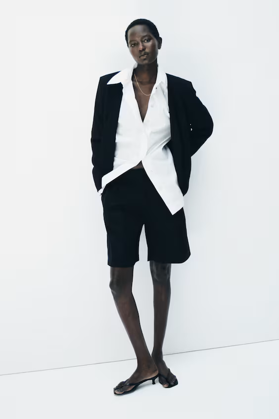 Шорты в классическом стиле из смеси льна