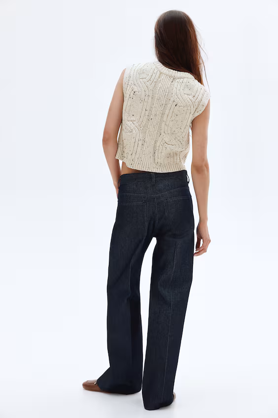 Жилет из вязаного трикотажа