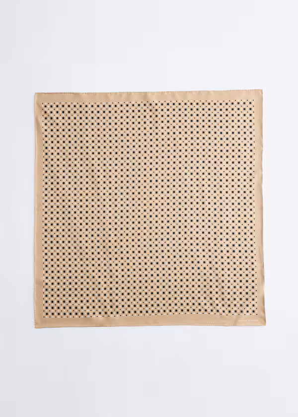 Шелковый платок с геометрическим узором