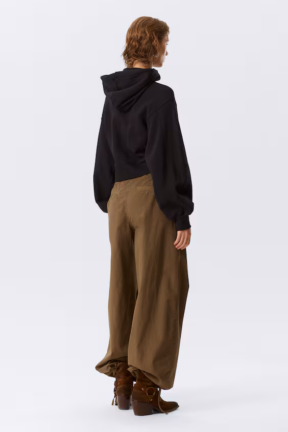 Худи короткое с ассиметричной молнией