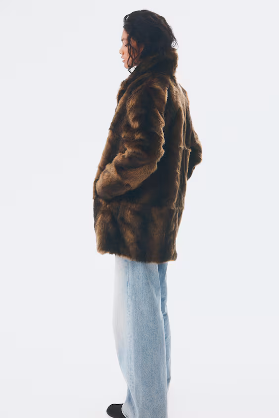 Длинное пушистое пальто