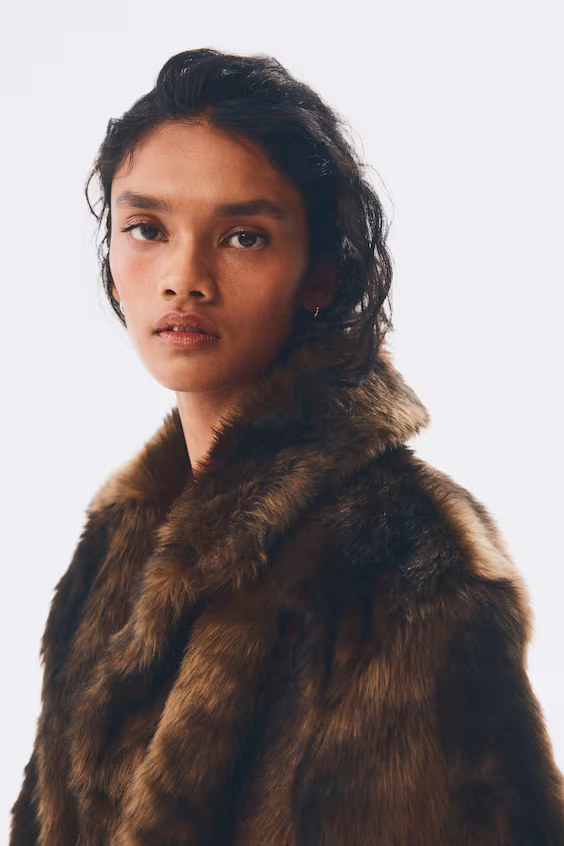 Длинное пушистое пальто