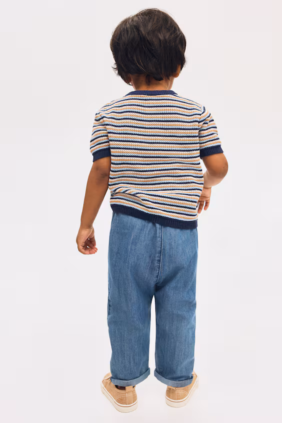 Джоггеры из джинсы с вышитыми мотивами