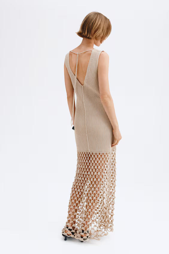 Платье из рубчиковой ткани с завязками на спине