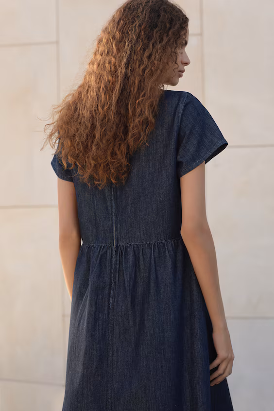 Длинное джинсовое платье